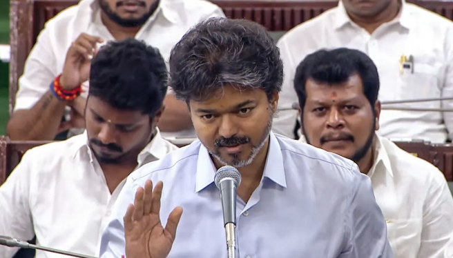 “3 துறைகளின் கோப்புகளை நிலுவையில் வைத்திருக்காதீர்கள்!” திமுகவுக்கு முதல்வர் விஜய் எச்சரிக்கை